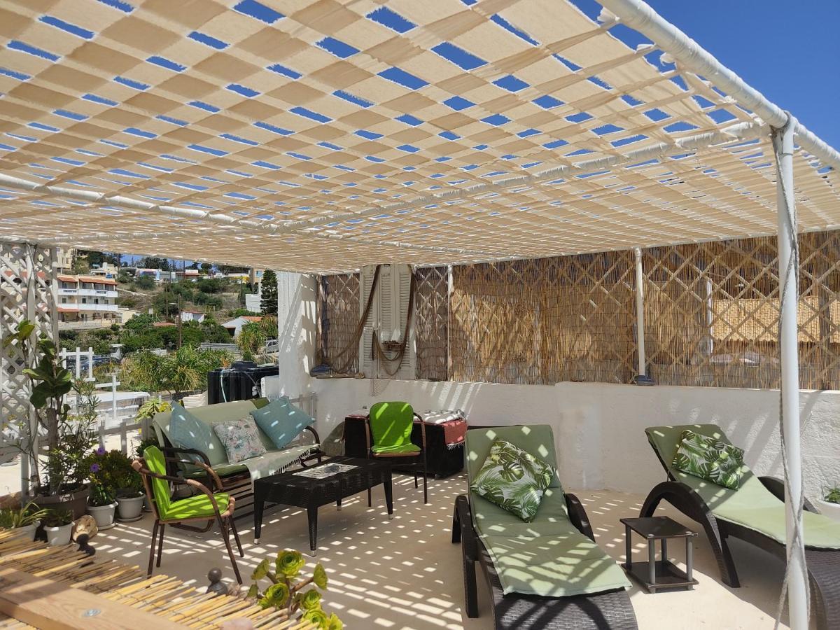 Komissa΄S Beach House Agia Pelagia  Exterior photo