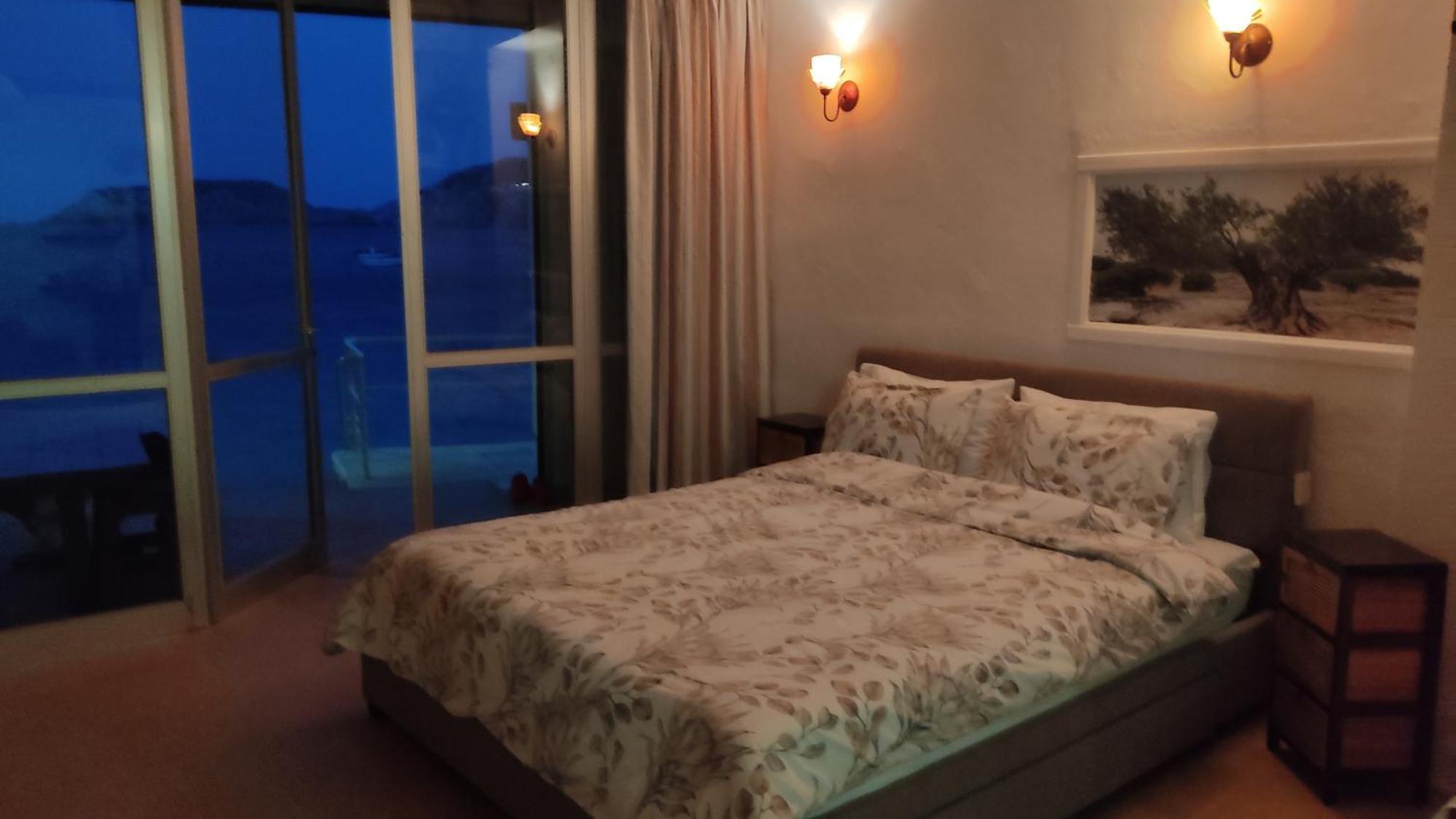 Komissa΄S Beach House Agia Pelagia  Exterior photo