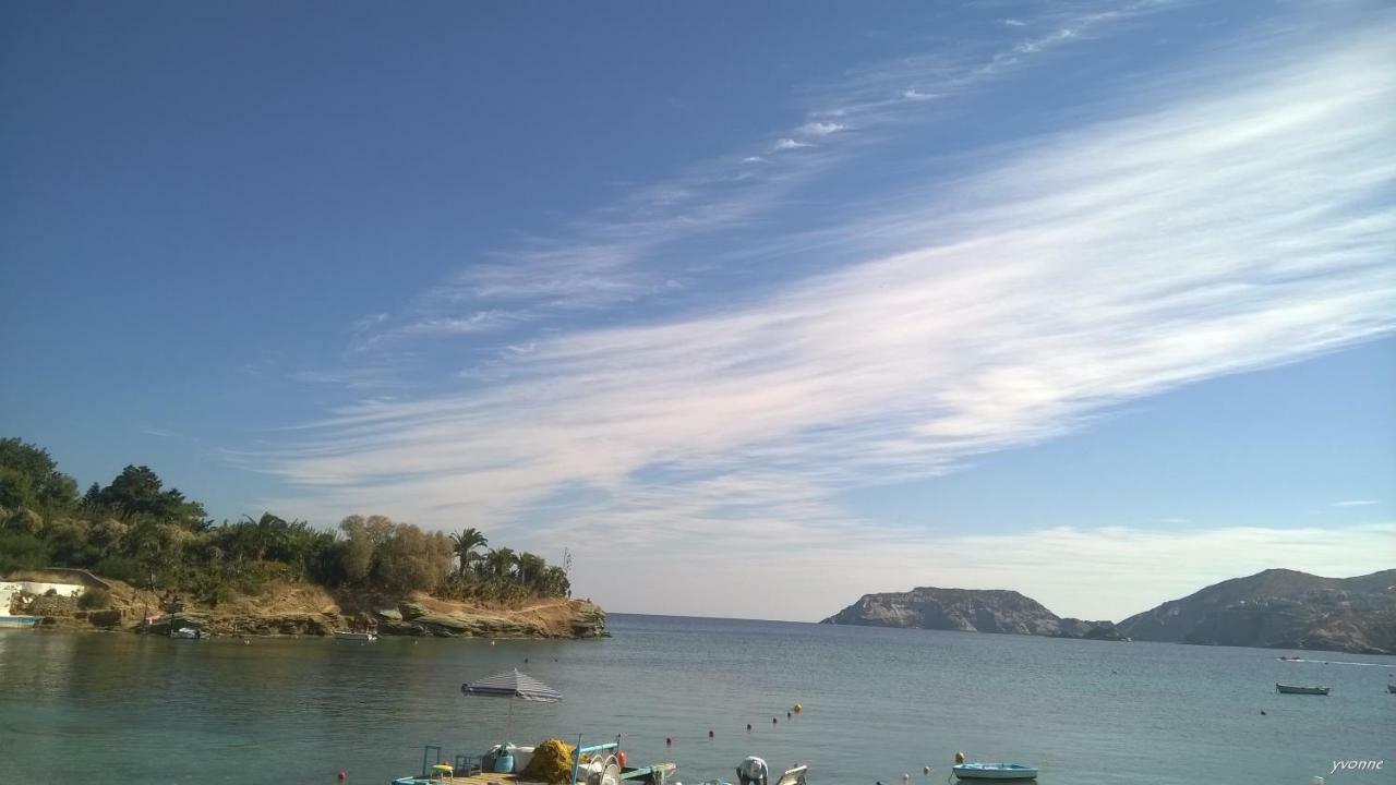 Komissa΄S Beach House Agia Pelagia  Exterior photo
